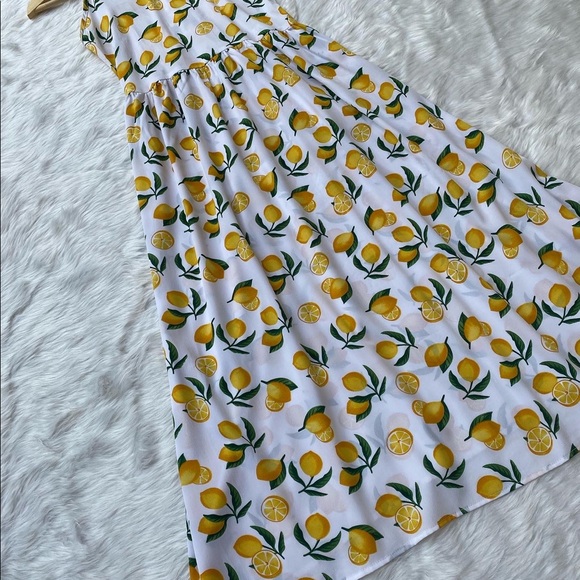 🌻lemon print summer dress 
🌻length-47
🌻bust -28. - Picture 4 of 7